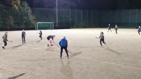 Spiel, Spaß, Hockey, Regen und Revanche! Spiel, Spaß, Hockey, Regen und Revanche!
