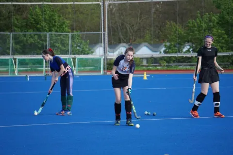 Training hat begonnen Training hat begonnen